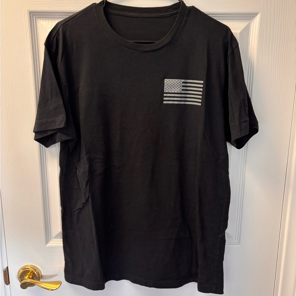 Casual Black Short Sleeve Tee with Flag Graphic